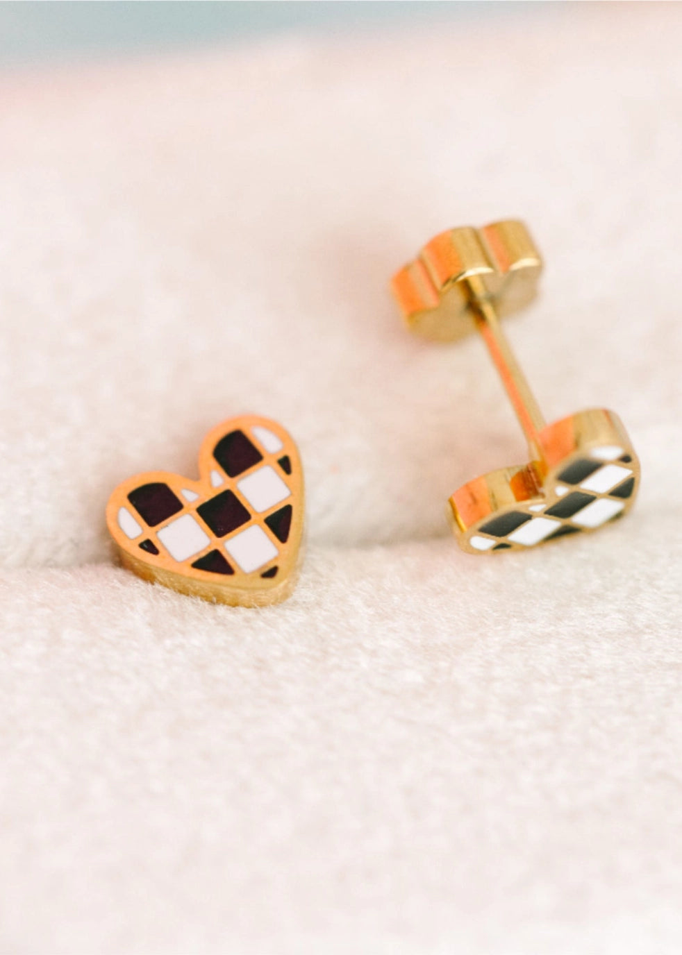 Checkered Heart Flat Back Stud Earrings